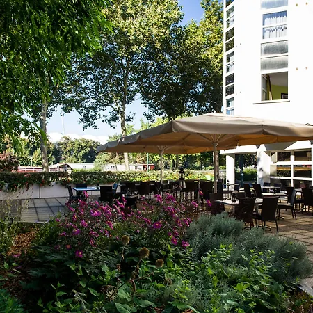 Campanile Centre - Cathedrale Реймс