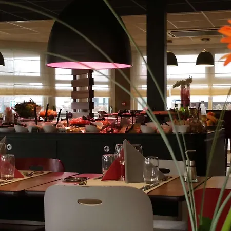 Campanile Centre - Cathedrale Hotel 3*