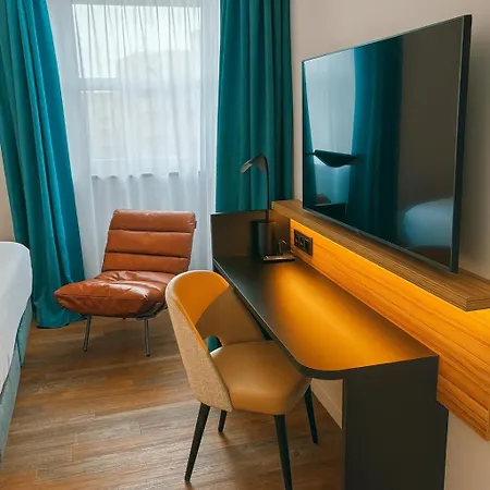 Campanile Centre - Cathedrale Отель 3*