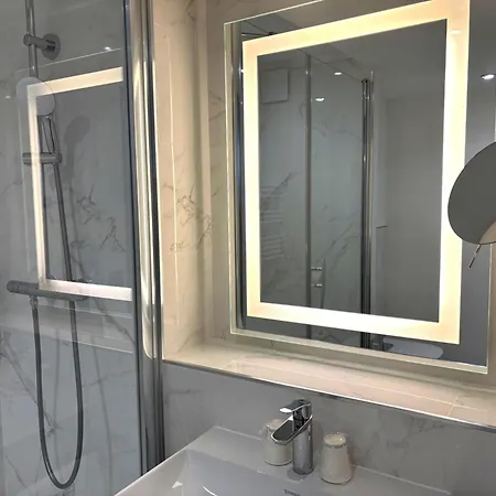 Campanile Centre - Cathedrale Hotel