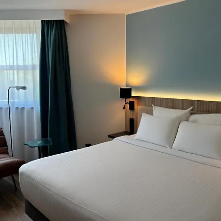 Campanile Centre - Cathedrale 3* Reims