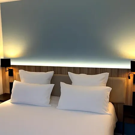 Campanile Centre - Cathedrale Отель Реймс