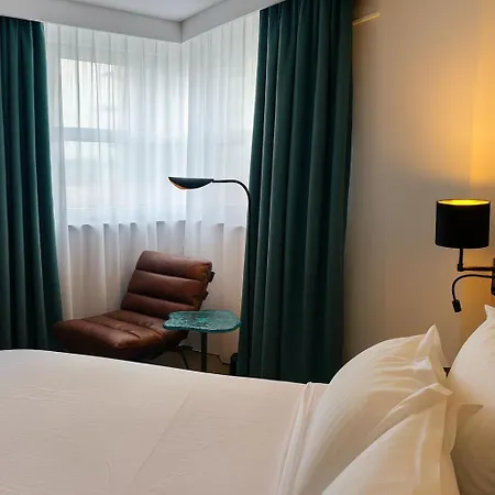 Campanile Centre - Cathedrale Отель Реймс