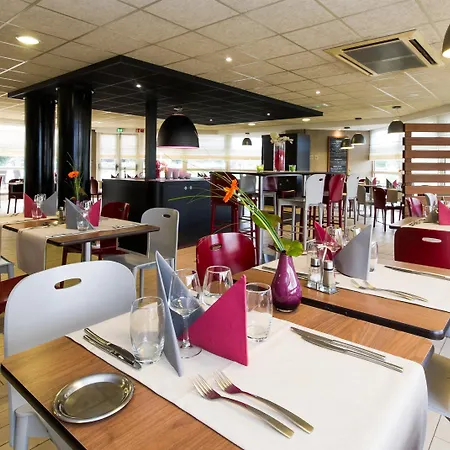 Campanile Centre - Cathedrale Реймс