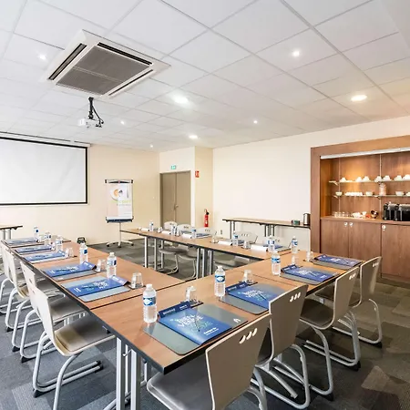 Отель Campanile Centre - Cathedrale 3*