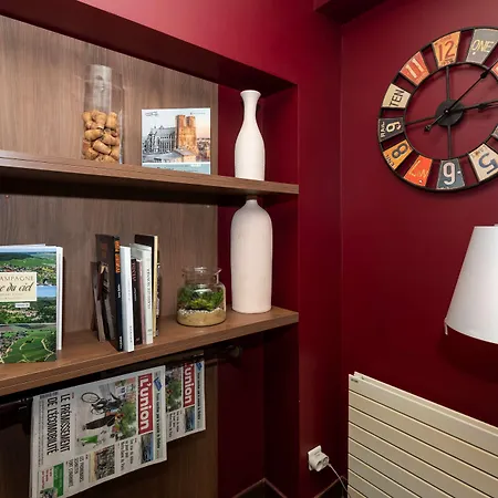 Campanile Centre - Cathedrale Отель 3*