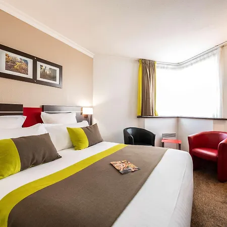 Отель Campanile Centre - Cathedrale Реймс