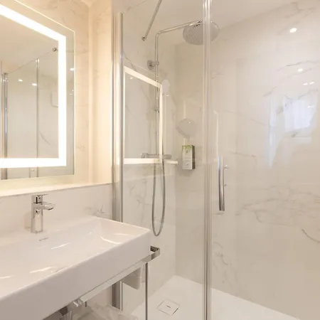 Campanile Centre - Cathedrale 3*