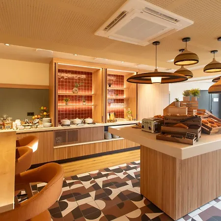 Campanile Centre - Cathedrale 3*