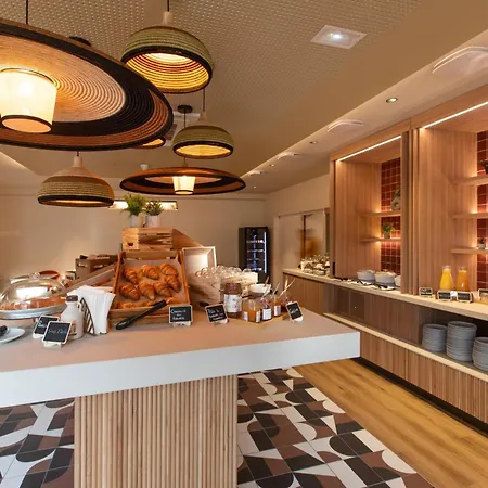 Campanile Centre - Cathedrale Отель Реймс