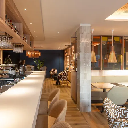 Campanile Centre - Cathedrale Отель Реймс