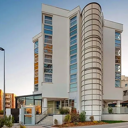 Hotell Four Points By Sheraton Cathedrale