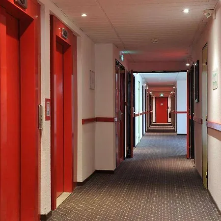 Four Points By Sheraton Cathedrale Отель