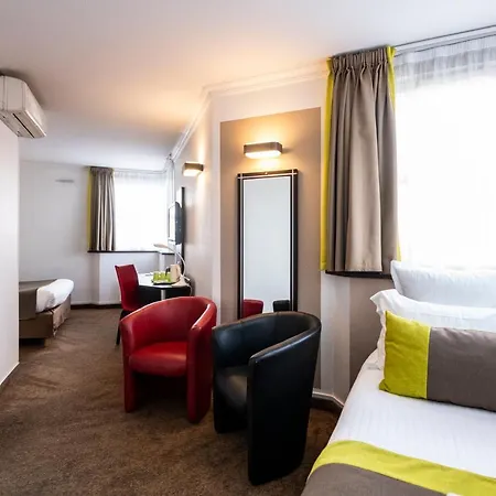 Hotel Campanile Centre - Cathedrale 3*