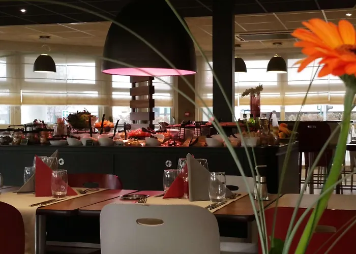 Campanile Centre - Cathedrale Hotel 3*