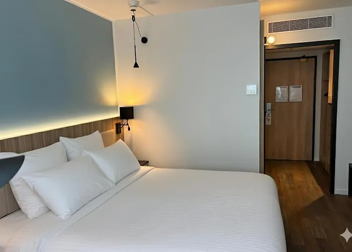 Campanile Centre - Cathedrale Hotel Reims