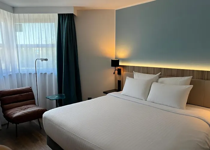 Campanile Centre - Cathedrale 3* Reims