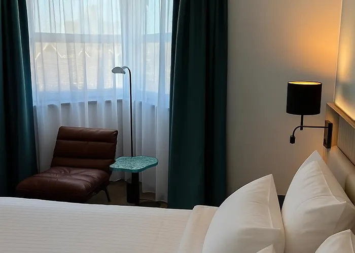 Hotel Campanile Centre - Cathedrale Reims