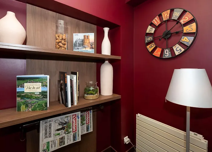 Campanile Centre - Cathedrale Hotel 3*