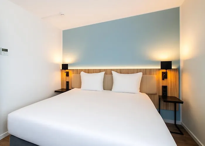 Hotel Campanile Centre - Cathedrale Reims