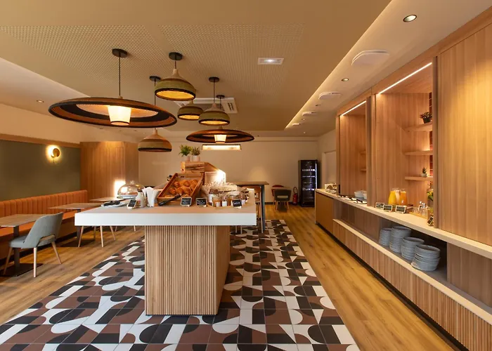 Campanile Centre - Cathedrale 3*