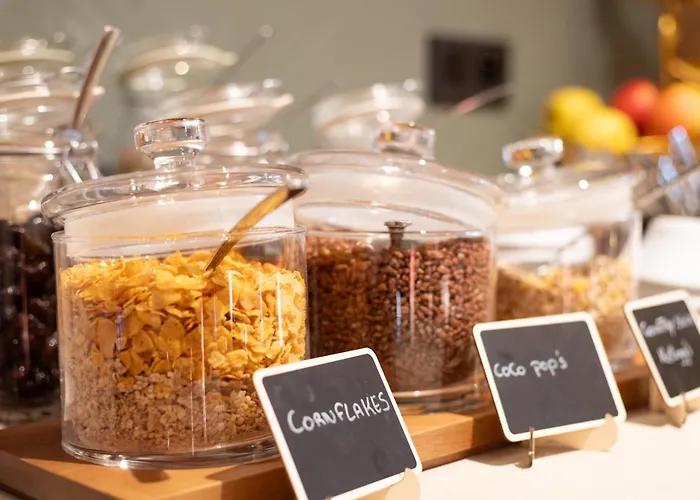 Hotel Campanile Centre - Cathedrale 3*